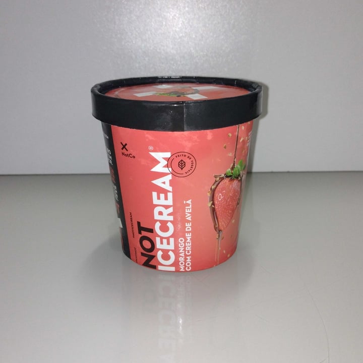 photo of NotCo Not Icecream Morango com Avelã shared by @camilevj on  01 Oct 2022 - review