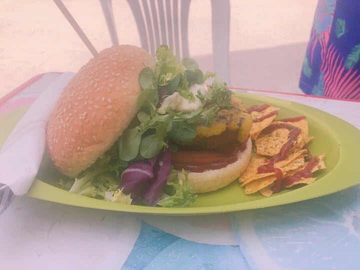 photo of Veggie Momi Beyond Burger shared by @lorrainev on  05 Sep 2019 - review