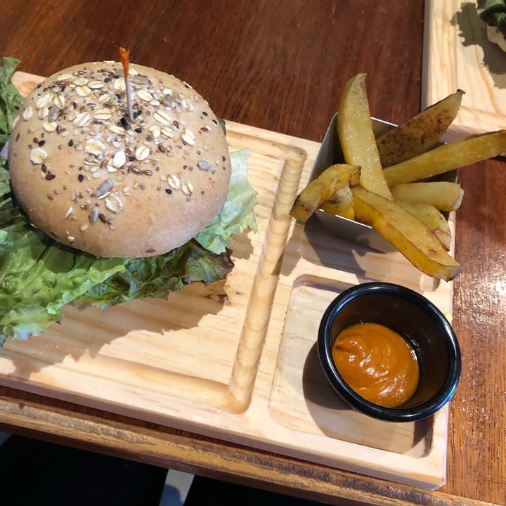 review photo of BaoVegan Hamburguesa Ranch shared by @ximenamir on 01 Jun 2021 - review