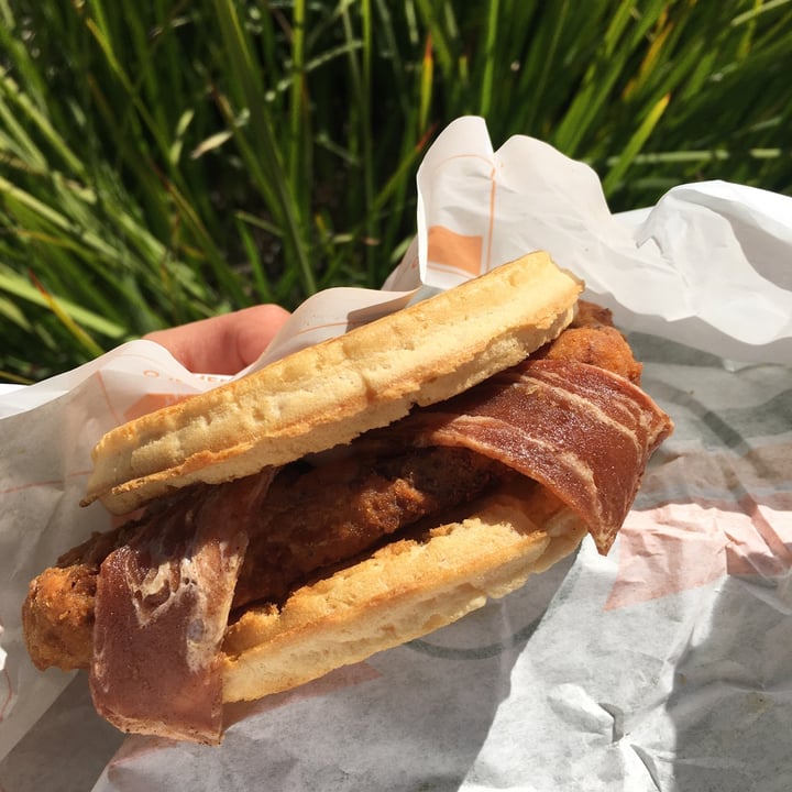 photo of Plant Power Fast Food Chicken & Waffles Breakfast Sandwich shared by @selflovekiki on  22 Feb 2021 - review