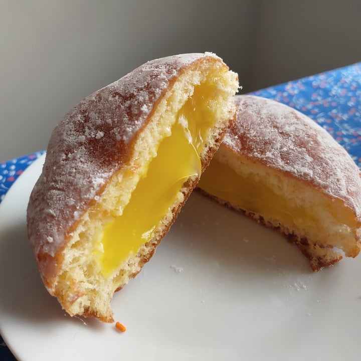 photo of Donut Palace Lemon Filled shared by @treenuh on  11 Jan 2021 - review