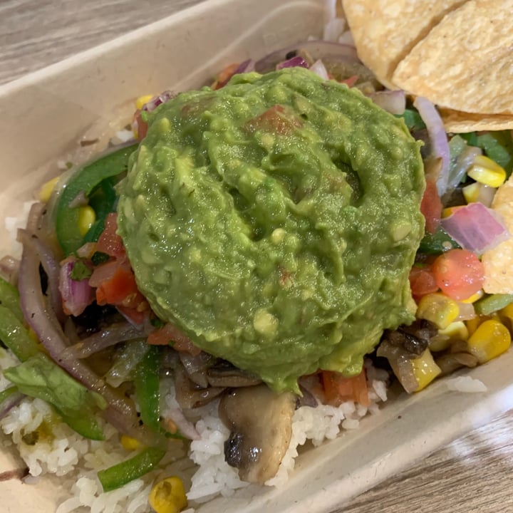 photo of Guzman y Gomez Burrito Bowl With Sauteed Veggies And Guacamole shared by @twigsfeed on  18 Mar 2021 - review