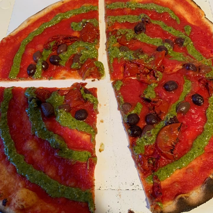 photo of Pizzeria La Brace Pizza Sapri Senza Mozzarelle shared by @kiara1708 on  25 Apr 2022 - review