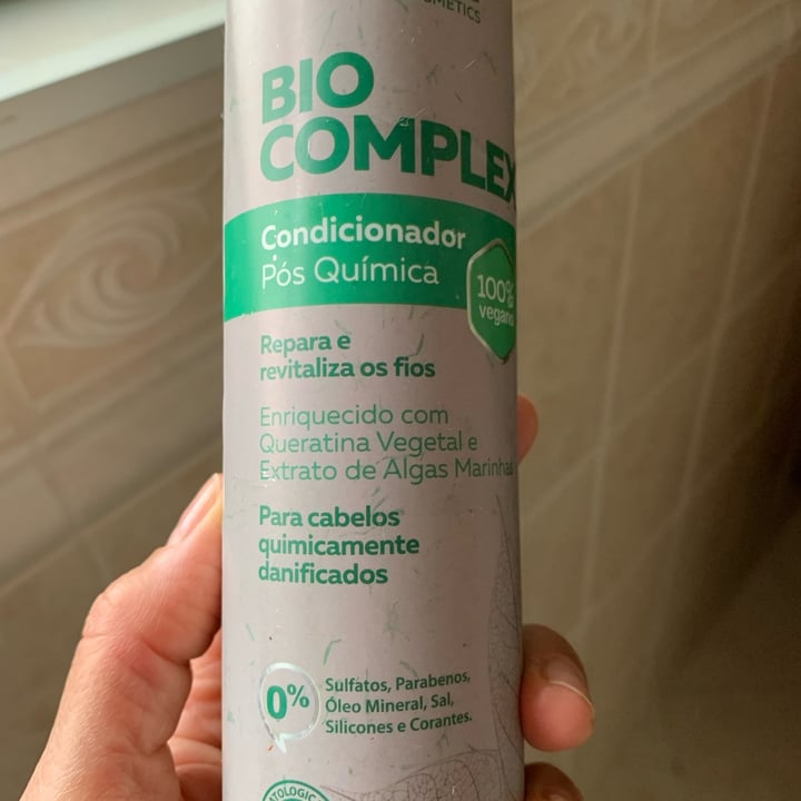 photo of Shampoo e condicionador Para Cabelo Liso Saronline Vegano Condicionador shared by @elvira18 on  02 May 2022 - review