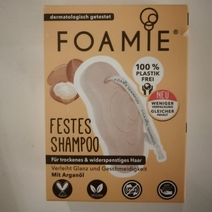 photo of Foamie  Shampoo Solido Capelli Secchi shared by @mari111 on  05 Oct 2021 - review