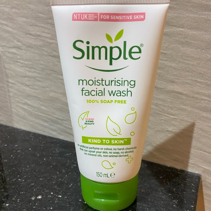 photo of Simple Moisturising facial wash shared by @redflannel on  11 Feb 2022 - review