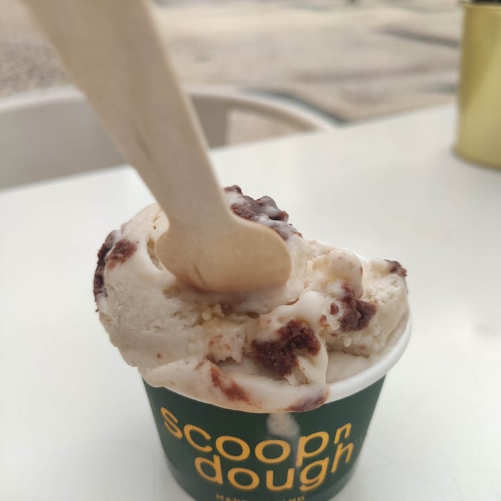 photo of Scoop 'n Dough cookie dough & brownie ice cream shared by @lukinski8 on  13 Oct 2022 - review