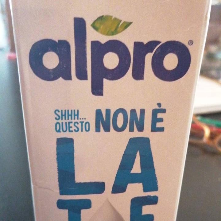 photo of Alpro This is Not Milk Classic Questo Non è Late Classico shared by @haleloto on  17 Jun 2022 - review