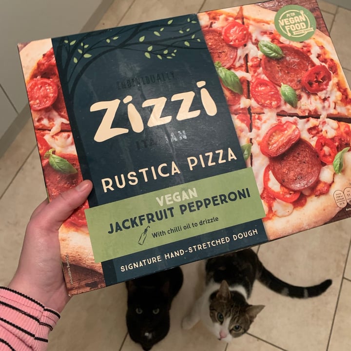 photo of Zizzi Zizzi vegan rustica pizza shared by @megster on  02 Dec 2020 - review