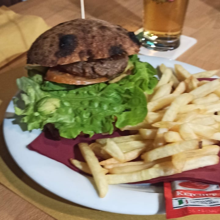 photo of Lucignolo Hamburger Vegano shared by @paolaohpaola on  15 Mar 2022 - review