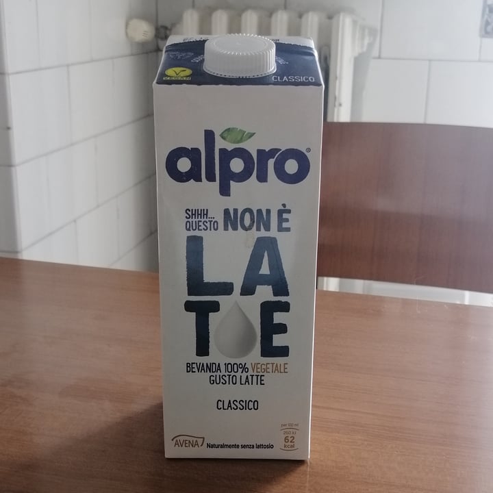 photo of Alpro This is Not Milk Classic Questo Non è Late Classico shared by @altheafrancioso on  14 Jun 2022 - review