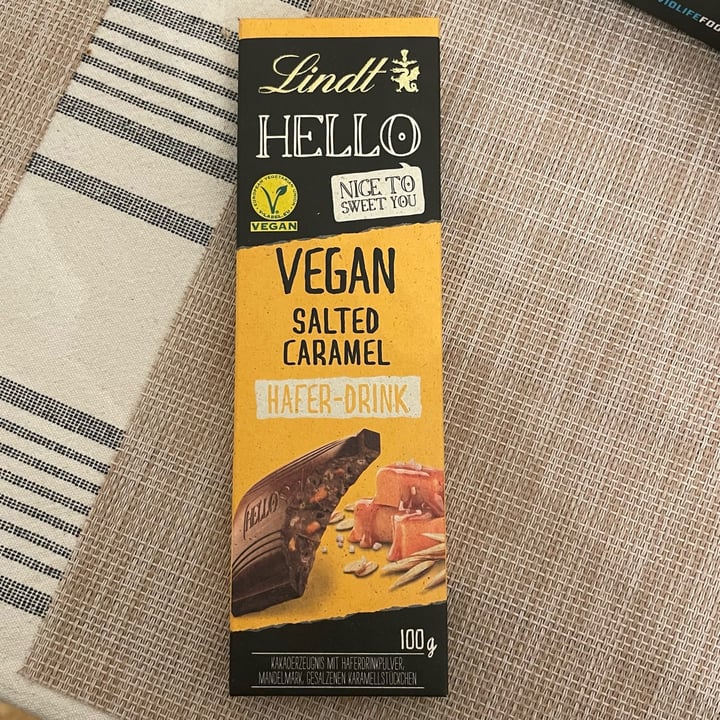 review photo of Lindt Hello Vegan Salted Caramel shared by @bcla9 on 26 Mar 2022 - review