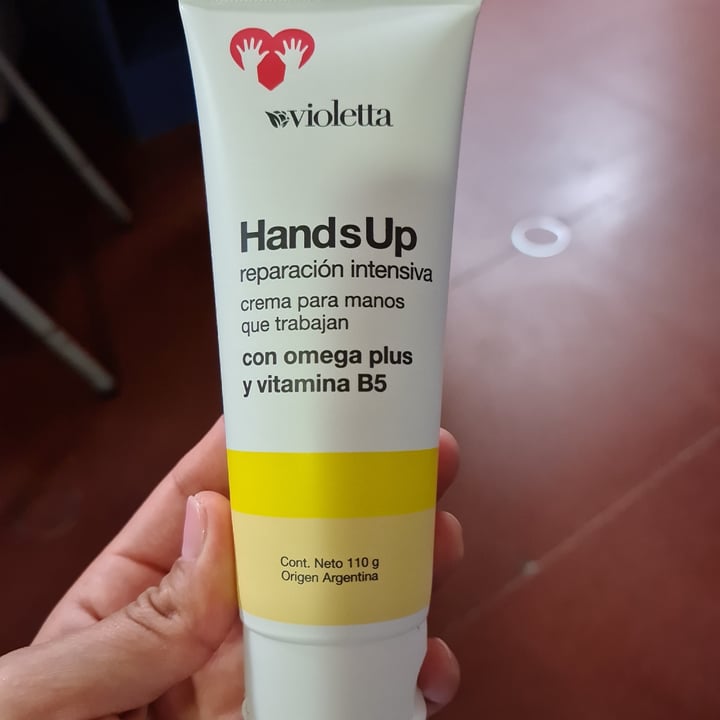 review photo of Violetta cosméticos Hands Up shared by @moritaclau982 on 07 May 2022 - review