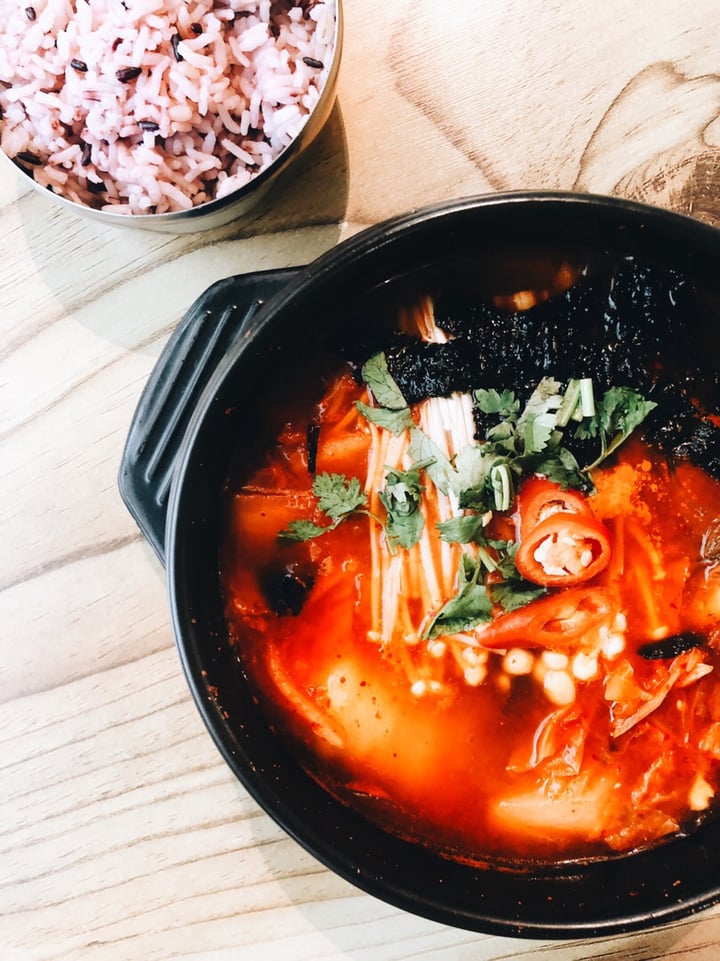 photo of The Boneless Kitchen Kimchi Jjigae (Spicy and Sour Kimchi Stew) shared by @consciouscookieee on  06 Jun 2019 - review