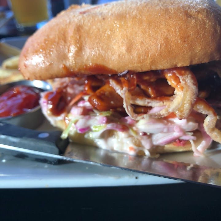review photo of Cascadia Public House BBQ Tofu Sandwich shared by @zensquiggle on 14 Jul 2018 - review