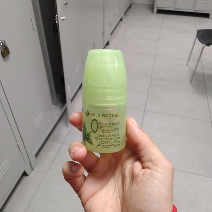 photo of Yves rocher Deodorante Freschezza al Tè Verde della Cina shared by @lasilviavegana on  14 Apr 2021 - review