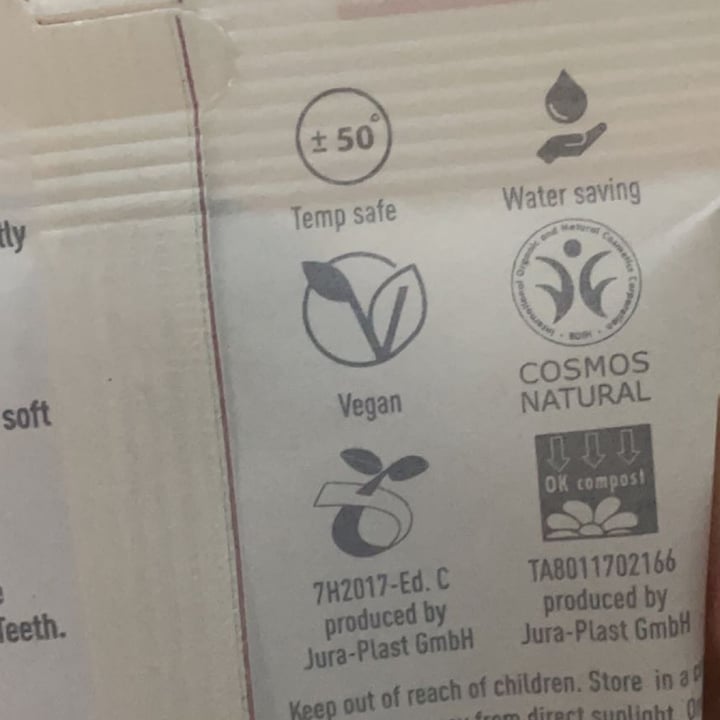 review photo of DENTTABS Toothpaste Tablets shared by @ishaaraa on 10 Jan 2021 - review