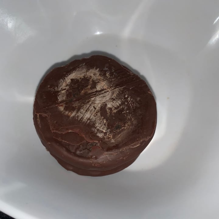 review photo of Cerro Azul Alfajor Mousse de Vainilla shared by @abi1702 on 15 Mar 2022 - review