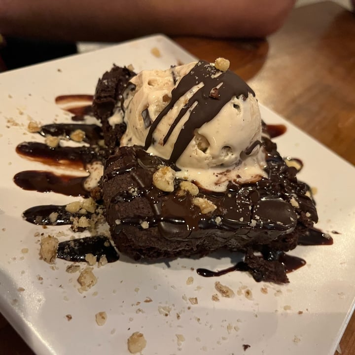 photo of Mad Mad Vegan Brownie shared by @irenevegan on  15 Apr 2022 - review