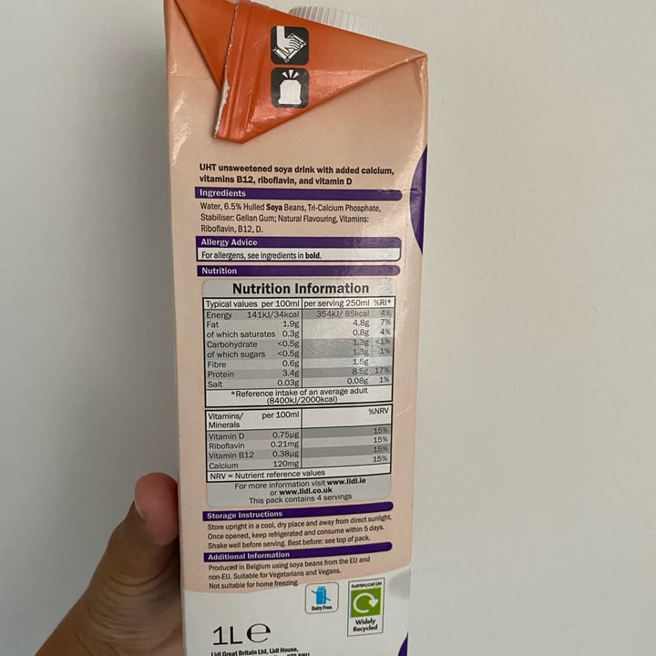 photo of Just Free Soya unsweetened shared by @larisafalcao on  18 May 2022 - review