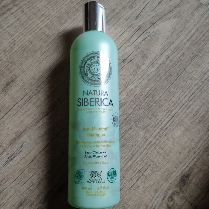 review photo of Natura Siberica Champú para Cuero Cabelludo Sensible Anticaspa shared by @laurajl06 on 15 May 2020 - review