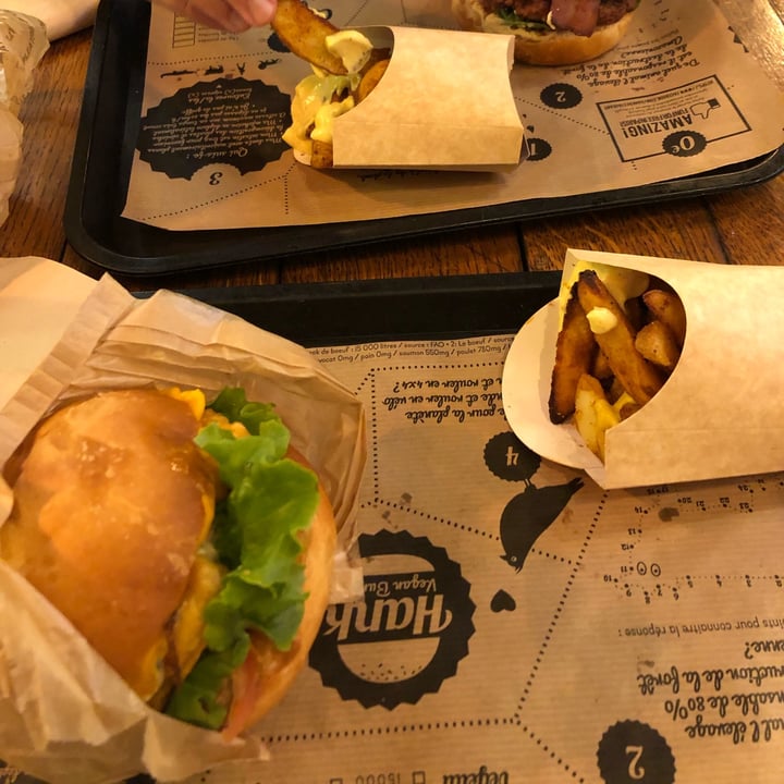 photo of Hank Burger Le Capitaine Hank shared by @fatimars on  14 Feb 2022 - review