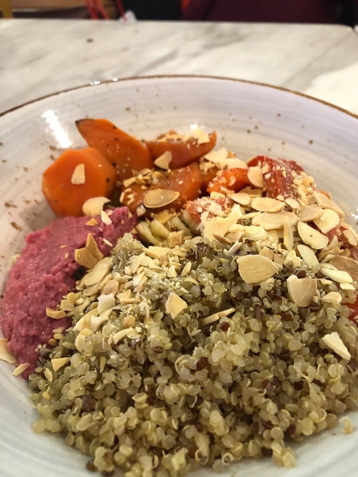 photo of Haakon Superfoods and Juice DIY Skinny Salad Bowl shared by @miriamy on  15 Feb 2020 - review