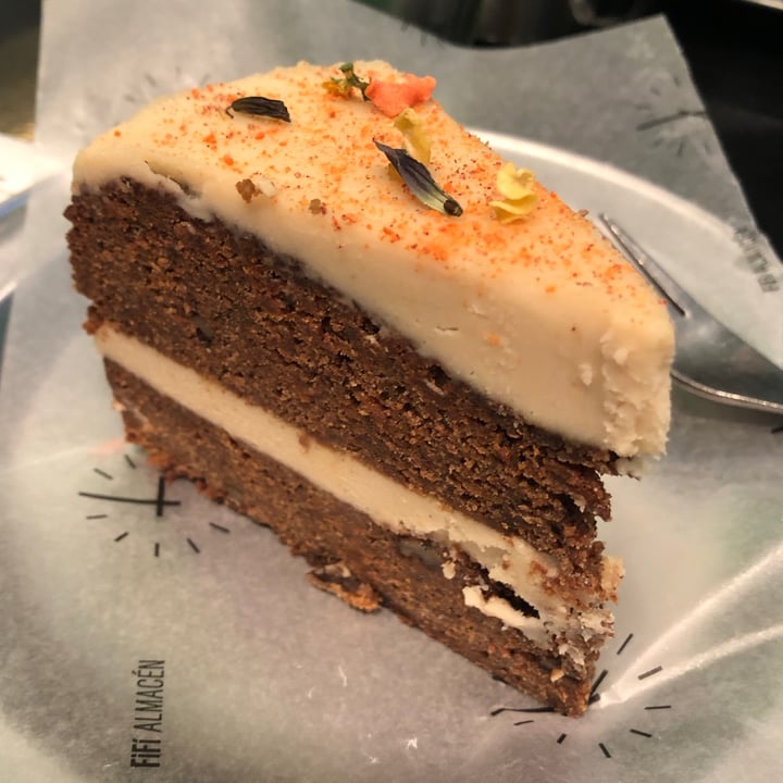 photo of Fifi Almacén Carrot cake shared by @carovivern on  29 Aug 2021 - review
