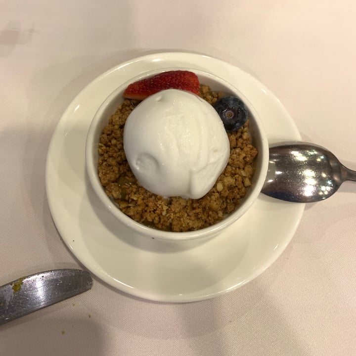 photo of Original Sin Mediterranean Restaurant Apple Crumble with Coconut Ice Cream shared by @ambermoosa on  19 Nov 2020 - review