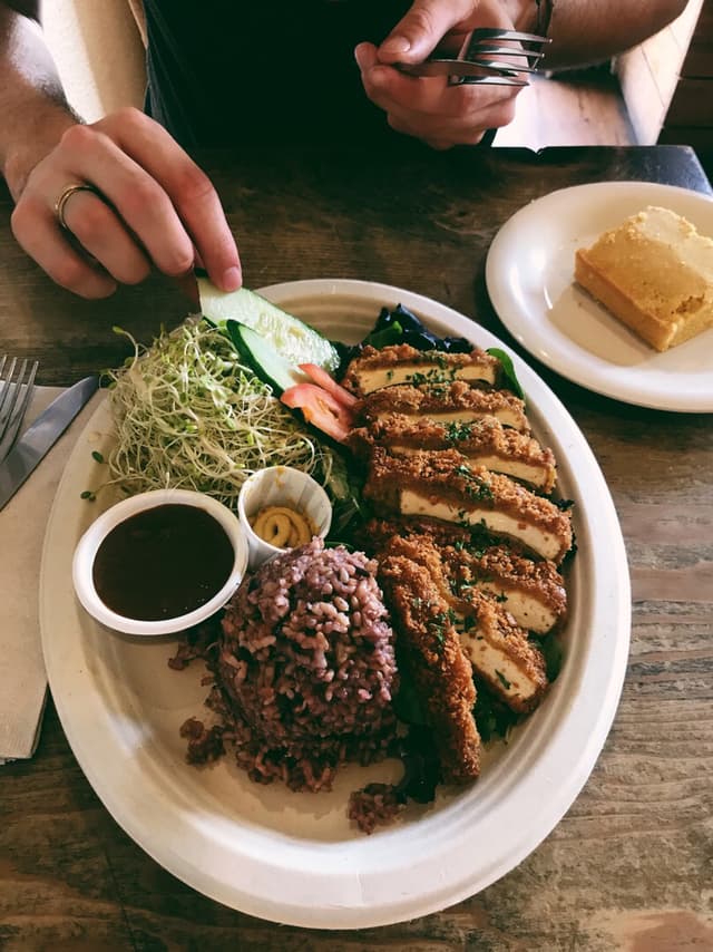 Foto del piatto “Tofu Katsu Curry”