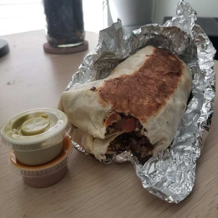 photo of The Vegan Nom BIG BRUNCH Burrito shared by @mclevn on  03 Oct 2021 - review