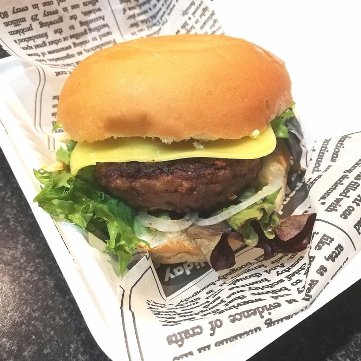 photo of Vegan Street Food ZA Beyond Burger shared by @simonel on  29 Oct 2020 - review