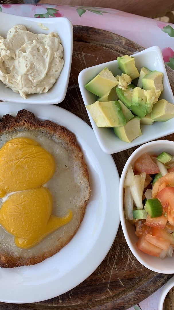 photo of Niva Bento Vegan smoked salmon, eggs and cheese cake shared by @ronystav on  04 Apr 2020 - review