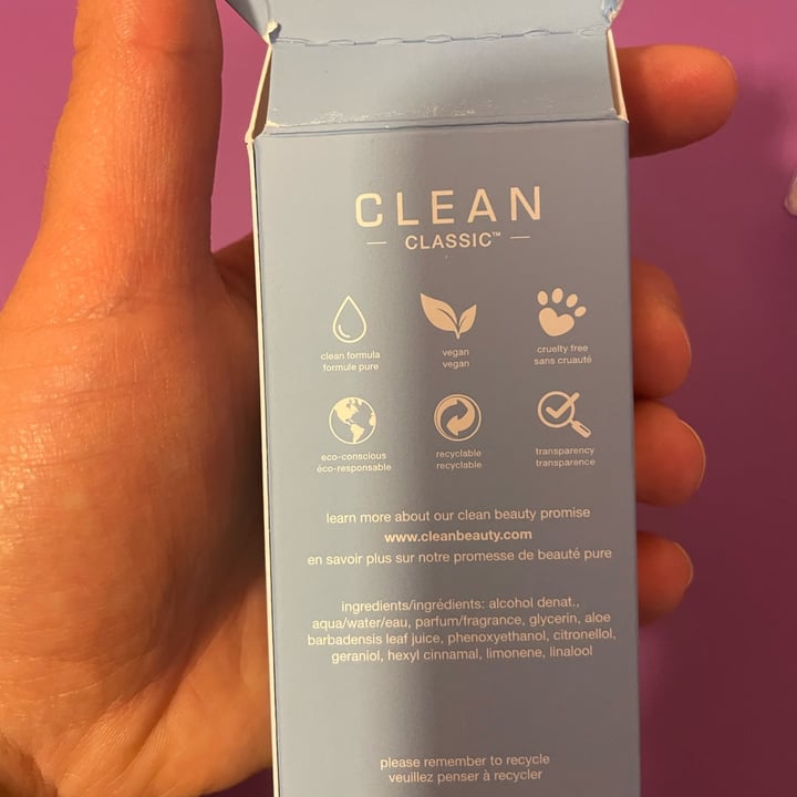 photo of clean classic Eau de parfum Fresh Laundry shared by @santhss on  09 Jun 2022 - review