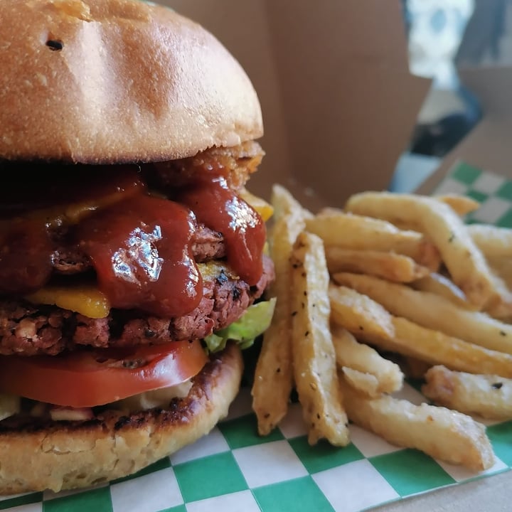 photo of Be Life Burgers Hamburguesa shared by @belifeburgers on  06 Apr 2021 - review