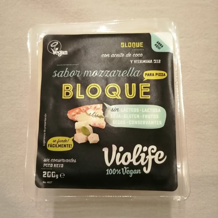 photo of Violife Mozzarella Flavor Block shared by @lauraag98 on  15 Oct 2020 - review