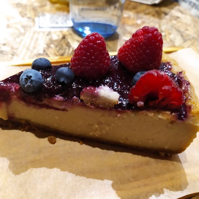 Foto del piatto “Cheesecake De Frutos Rojos”