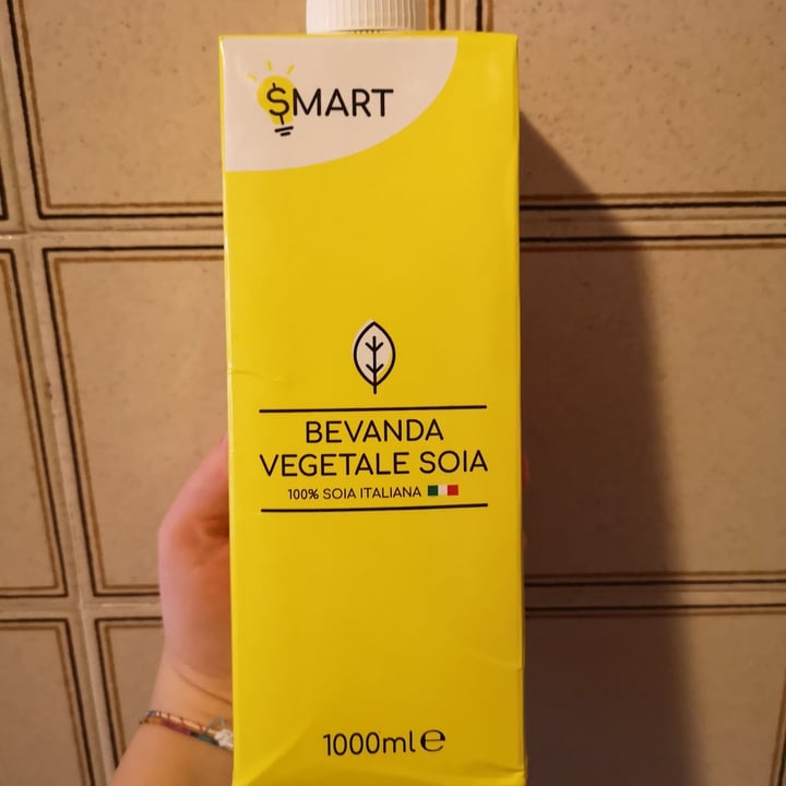 photo of Esselunga - Smart Bevanda vegetale soia shared by @aleveganfoodlover on  30 Jan 2023 - review