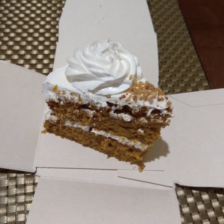 review photo of La Cuchara Veggie Tarta de zanahoria shared by @sululita on 08 Dec 2020 - review