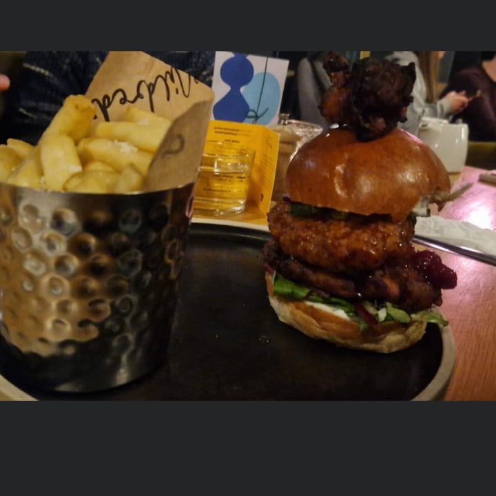 photo of Mildreds Dalston Buffalo chicken burger shared by @neets on  11 Dec 2022 - review