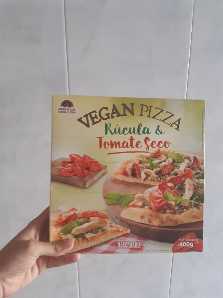 photo of Hacendado Vegan Pizza Rúcula & Tomate Seco shared by @pablopal97 on  03 Aug 2019 - review