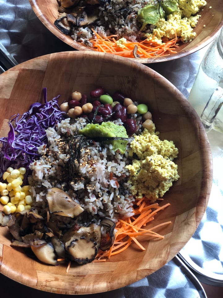 photo of Well Dressed Salad Bar Olive Rice Buddha Bowl shared by @eritakay on  10 Jun 2018 - review