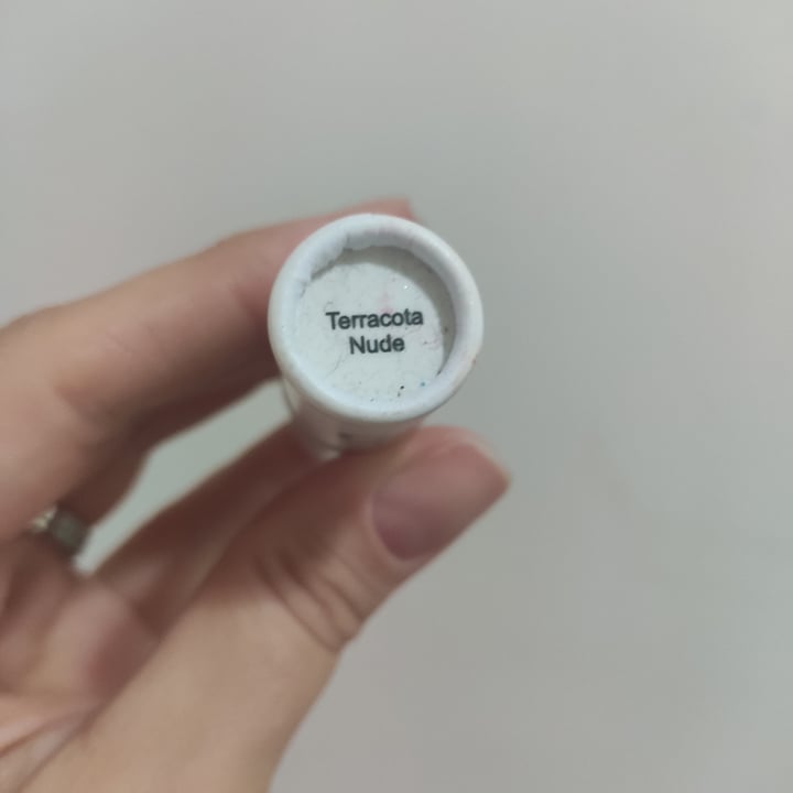 review photo of Care Natural Beauty Batom terra cota shared by @andressamaiochi on 29 Jan 2022 - review