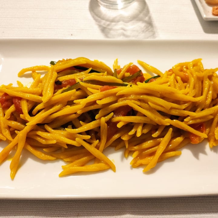 photo of Sobremesa Trofie Con Verdure Alla Julienne E Curcuma shared by @fitsabit on  24 Nov 2021 - review