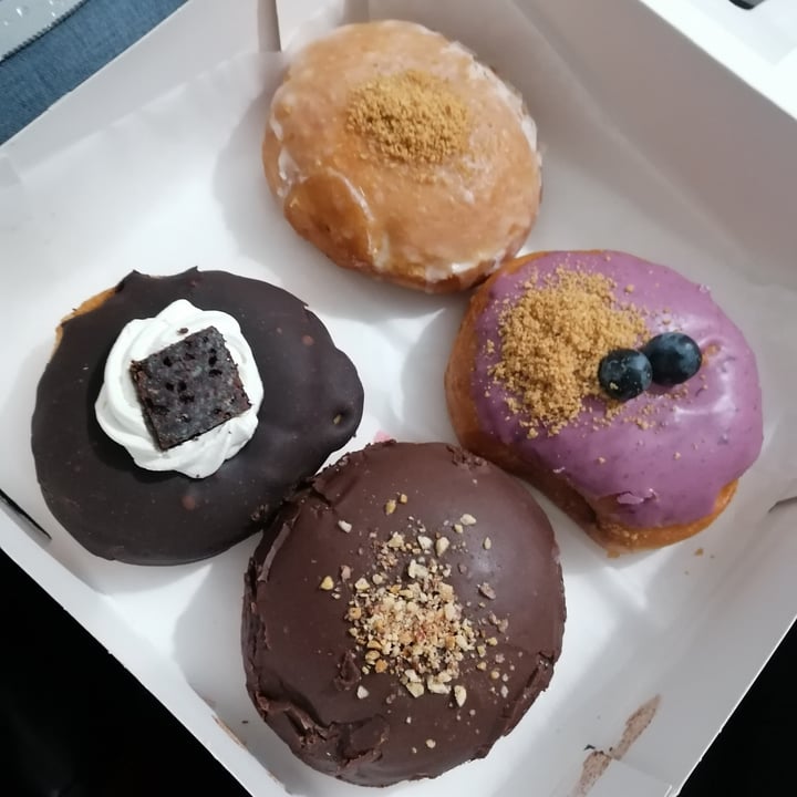 review photo of Delish Vegan Doughnuts Agujeros de donuts shared by @giugiua on 28 Nov 2021 - review