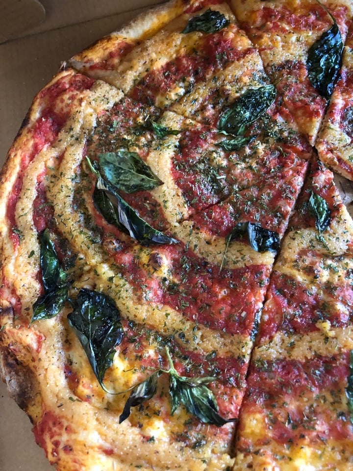review photo of Johnny Rad's Pizzeria Tavern Templeton pizza shared by @joyfully on 11 Apr 2020 - review