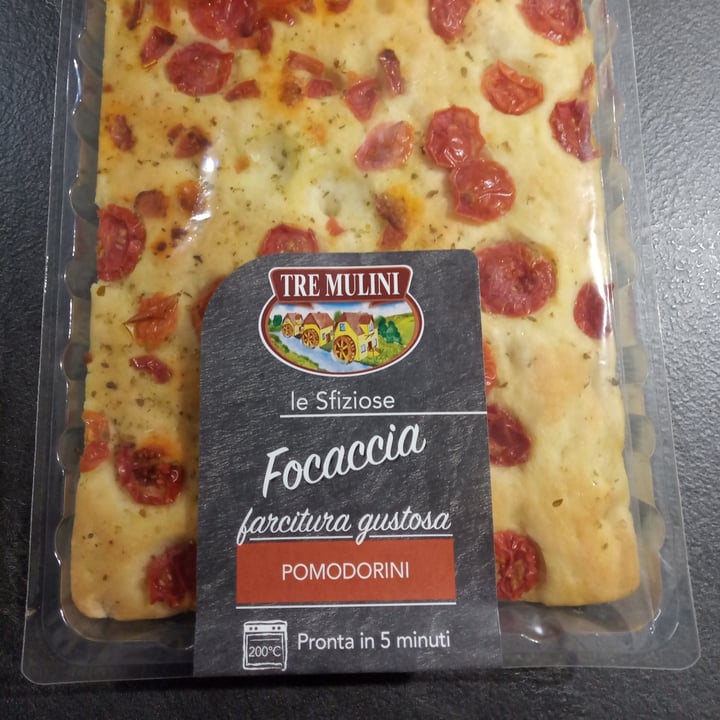 photo of Tre Mulini focaccia con pomodorini shared by @ante on  11 Feb 2022 - review