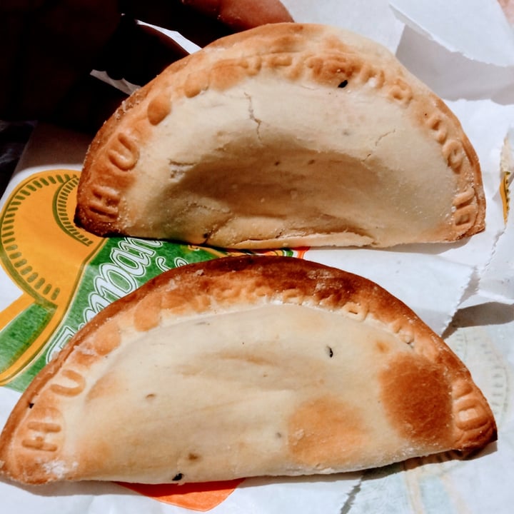 review photo of Empanadas de 10 Empanada de Humita shared by @mikamaiden on 02 Apr 2021 - review