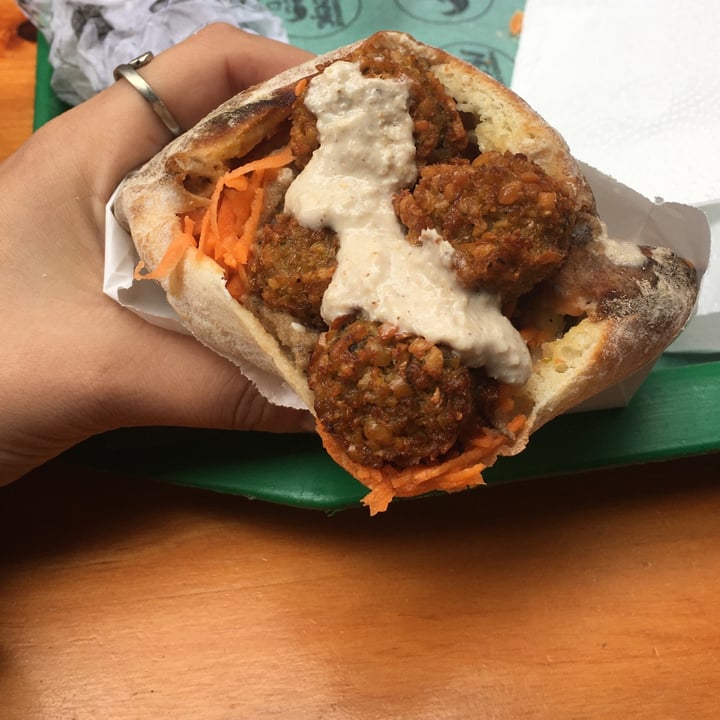 photo of Veggie Medio Oriente Combo Falafel shared by @evayufera on  12 Sep 2021 - review