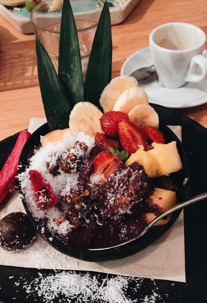 review photo of Brunch & Cake Rosselló Açai Bowl shared by @lapaltacaleta on 15 Dec 2019 - review